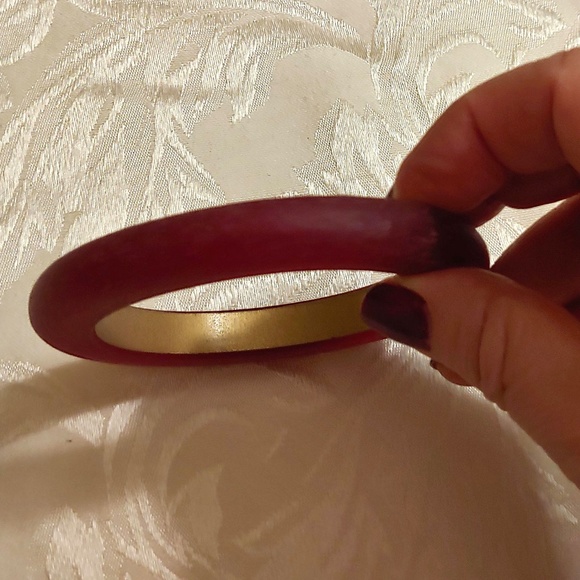 Vintage 1960's Red Lucite Bangle Bracelet - Picture 4 of 7